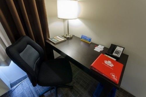 Hotel Canad Health Sciences Centre 3*